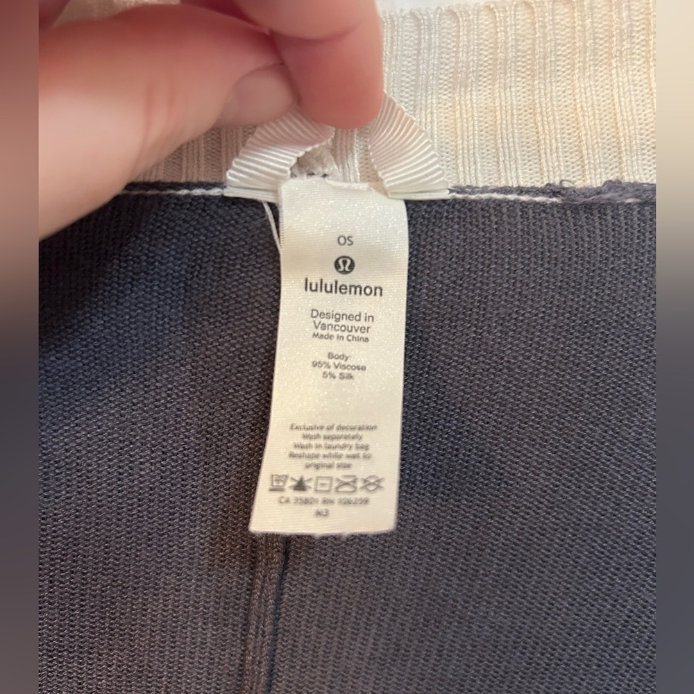 Lululemon Hatha Color-Blocked Knit Wrap - OS - Picture 6 of 6